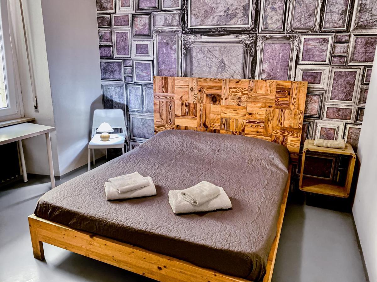 Tra Piazza Erbe E Piazza Bra Raffinata Maison Hotell Verona Exteriör bild