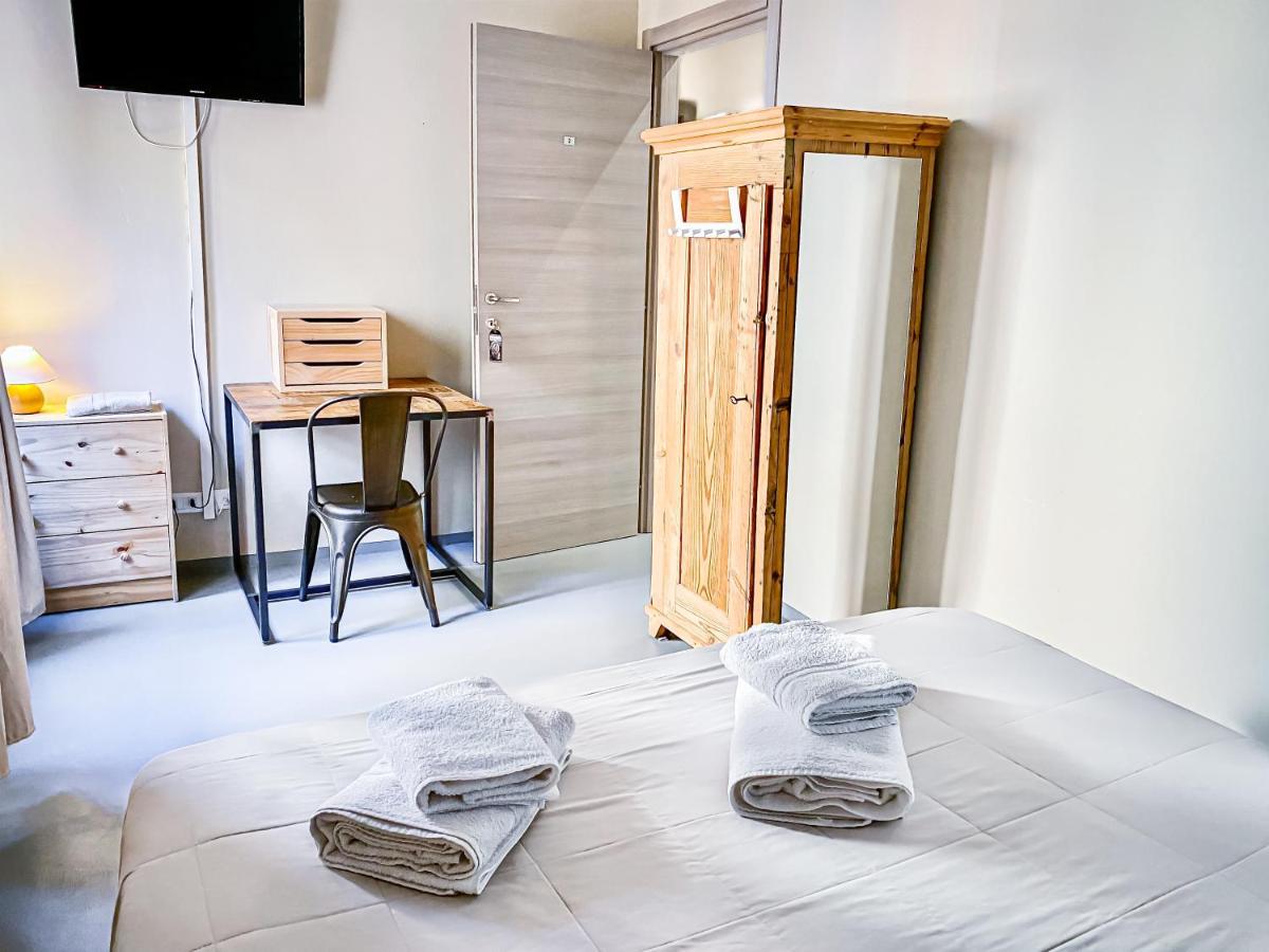 Tra Piazza Erbe E Piazza Bra Raffinata Maison Hotell Verona Exteriör bild